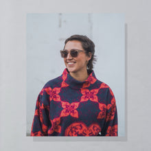 Lade das Bild in den Galerie-Viewer, S.Oliver Fleecesweater "crazy pattern" 90er, rot, M/L breit

