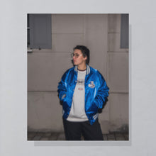 Lade das Bild in den Galerie-Viewer, Active Generation Satin Bomberjacke &quot;Lions&quot; 90er Made in the USA, blau, L
