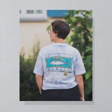 Lade das Bild in den Galerie-Viewer, Hanes T-Shirt &quot;Hawaiian Style&quot; Made in the USA Single Stitch, weiß/blau batik, L
