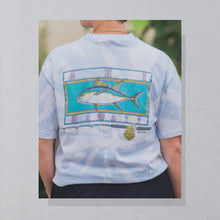 Lade das Bild in den Galerie-Viewer, Hanes T-Shirt &quot;Hawaiian Style&quot; Made in the USA Single Stitch, weiß/blau batik, L
