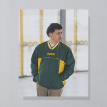 Lade das Bild in den Galerie-Viewer, NFL V-Neck Windbreaker &quot;Green Bay Packers&quot;, gelb/grün, L/XL breit
