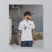 Lade das Bild in den Galerie-Viewer, Adidas Trikot "FC Bayern München Thiago Alcantara Oktoberfest" 2013, beige/weiß, XS/S
