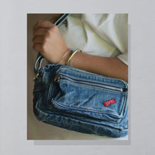 Lade das Bild in den Galerie-Viewer, Esprit Handtasche 90er, blau
