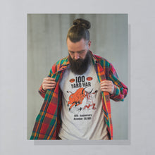 Lade das Bild in den Galerie-Viewer, Lee T-Shirt &quot;100 Yard War&quot; 1991 Made in the USA Single Stitch, grau, L/XL schmal
