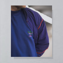 Lade das Bild in den Galerie-Viewer, Adidas Sweatshirt 80er/90er made in Greece, lila, S/M breit
