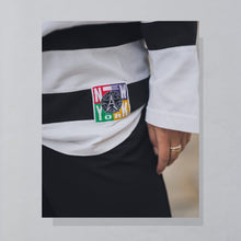 Lade das Bild in den Galerie-Viewer, All Star Cafe Sweatshirt &quot;New York&quot; 90er, schwarz/weiß, L/XL
