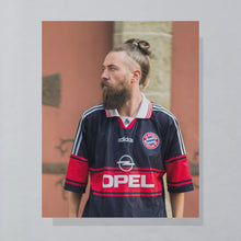 Lade das Bild in den Galerie-Viewer, Adidas Trikot "FC Bayern München 1997-98" Made in England, blau, XXL
