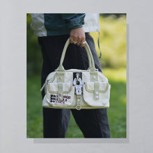 Lade das Bild in den Galerie-Viewer, George Gina &amp; Lucy Handtasche Y2K, weiß/creme
