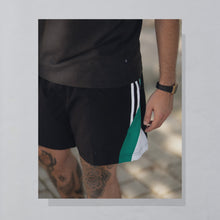 Lade das Bild in den Galerie-Viewer, Adidas T-Shirt 90er, schwarz faded, L
