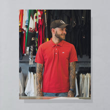 Lade das Bild in den Galerie-Viewer, Lacoste Poloshirt 90er, rot, S/M

