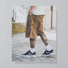 Lade das Bild in den Galerie-Viewer, Lee Shorts "Dungarees", braun, 36
