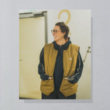Lade das Bild in den Galerie-Viewer, Stüssy Weste "primaloft", braun, XL
