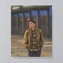 Lade das Bild in den Galerie-Viewer, Lederjacke &quot;echtes Leder&quot; 90er mit leichten Schulterpolstern, braun, L
