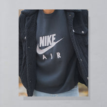 Lade das Bild in den Galerie-Viewer, Levi&#39;s Jacke &quot;cord sherpa lined&quot;, schwarz, L
