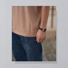 Lade das Bild in den Galerie-Viewer, Nike T-Shirt &quot;Swoosh&quot; 2024, braun, L
