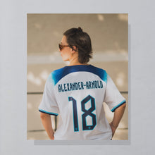 Lade das Bild in den Galerie-Viewer, Nike Trikot &quot;Trent Alexander-Arnold England&quot; 22/2023, weiß, XL
