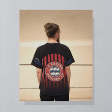 Lade das Bild in den Galerie-Viewer, Nutmeg T-Shirt &quot;FC Bayern München&quot; 1996 single stitch Made in the U.K., schwarz, XL

