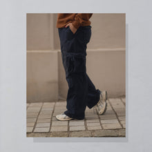 Lade das Bild in den Galerie-Viewer, Nike Hose &quot;baggy fit&quot; 2000er, blau, 36/30
