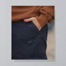 Lade das Bild in den Galerie-Viewer, Chaps Sweatshirt &quot;Pocket&quot; 90er Made in the USA, braun, L/XL
