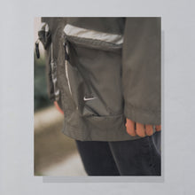 Lade das Bild in den Galerie-Viewer, Nike Jacke dünn 2000er, grau/grün, XL/XXL
