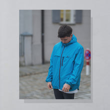 Lade das Bild in den Galerie-Viewer, Nike Jacke dünn &quot;swoosh&quot;, blau, XL/XXL
