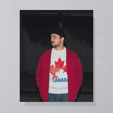 Lade das Bild in den Galerie-Viewer, Fruit of the Loom Sweatshirt &quot;Canada Albertville&quot; 1992 Made in Canada, weiß, L/XL
