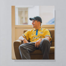 Lade das Bild in den Galerie-Viewer, Paulas Benara Trikot &quot;Leek Town FC&quot; 90er Made in Britan, gelb, L
