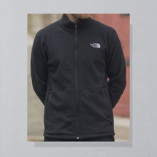 Lade das Bild in den Galerie-Viewer, The North Face Fleece Jacke, schwarz, M
