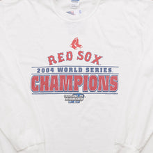 Lade das Bild in den Galerie-Viewer, Gildan Ultra Cotton Longsleeve &quot;Boston Red Sox&quot; World Series Champions 2004, weiß, XL
