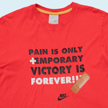 Lade das Bild in den Galerie-Viewer, Nike T-Shirt &quot;Pain is only temporary&quot; 00er, rot, M/L
