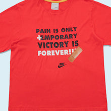 Lade das Bild in den Galerie-Viewer, Nike T-Shirt &quot;Pain is only temporary&quot; 00er, rot, M/L
