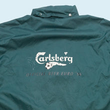 Lade das Bild in den Galerie-Viewer, Reebok x Carlsberg Coach Jacke &quot;the official beer euro 1996&quot;, grün, XL breit
