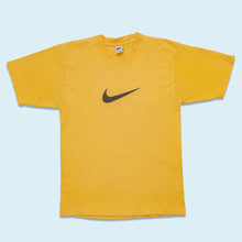 Lade das Bild in den Galerie-Viewer, Nike T-Shirt &quot;Swoosh&quot; 90er Made in Greece, gelb, L schmal
