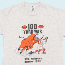 Lade das Bild in den Galerie-Viewer, Lee T-Shirt &quot;100 Yard War&quot; 1991 Made in the USA Single Stitch, grau, L/XL schmal
