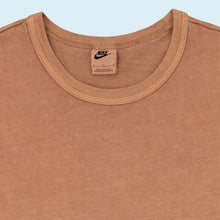 Lade das Bild in den Galerie-Viewer, Nike T-Shirt &quot;Swoosh&quot; 2024, braun, L

