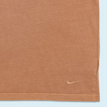 Lade das Bild in den Galerie-Viewer, Nike T-Shirt &quot;Swoosh&quot; 2024, braun, L
