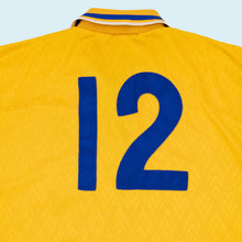 Lade das Bild in den Galerie-Viewer, Paulas Benara Trikot &quot;Leek Town FC&quot; 90er Made in Britan, gelb, L
