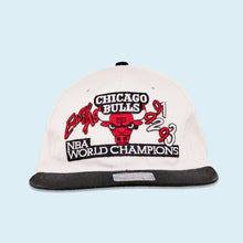 Lade das Bild in den Galerie-Viewer, Headmaster Mütze "Chicago Bulls 1993 Champions", weiß, Einheitsgröße
