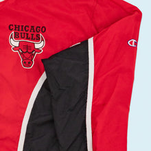 Lade das Bild in den Galerie-Viewer, Champion Jacke/Trainingsjacke "Chicago Bulls warm up jacket" 90er, rot, L/XL breit
