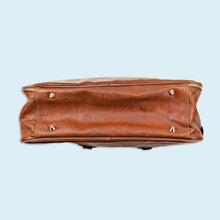 Lade das Bild in den Galerie-Viewer, Fred Perry Tasche "Kunstleder", braun
