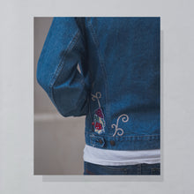 Lade das Bild in den Galerie-Viewer, Levis Jacke "Type III custom" 80er Made in the USA, blau, M/L Damen
