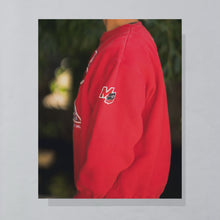 Lade das Bild in den Galerie-Viewer, Sir Benni Miles Sweatshirt "heavy weight" 2000er, rot, L/XL breit
