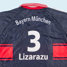 Lade das Bild in den Galerie-Viewer, Adidas Trikot "FC Bayern München Bixente Lizarazu" Deadstock 1997-99 Made in England, schwarz/rot, XXL
