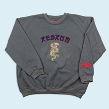 Lade das Bild in den Galerie-Viewer, Redrum Sweatshirt "dragon" 90er, grau, XL/XXL

