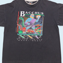 Lade das Bild in den Galerie-Viewer, Signal Sports T-Shirt Bacchus Mardi Gras 1992 Single Stitch Made in the USA, schwarz, L/XL

