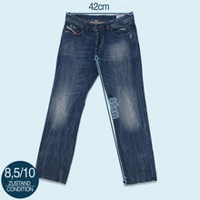 Lade das Bild in den Galerie-Viewer, Diesel Hose &quot;Larkee&quot; low waist Made in Italy, blau, 32/32
