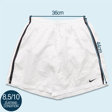 Lade das Bild in den Galerie-Viewer, Nike Shorts 00er, weiß, L
