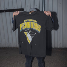 Lade das Bild in den Galerie-Viewer, Nutmeg T-Shirt Pittsburgh Penguins 90er Made in the USA, schwarz, L/XL
