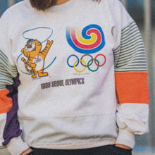 Lade das Bild in den Galerie-Viewer, Sweatshirt &quot;1988 Seoul Olympics&quot;, weiß, M
