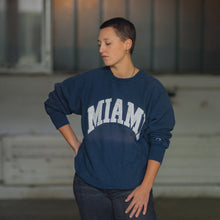 Lade das Bild in den Galerie-Viewer, Champion Sweatshirt &quot;Reverse Weave&quot; Miami, blau, L
